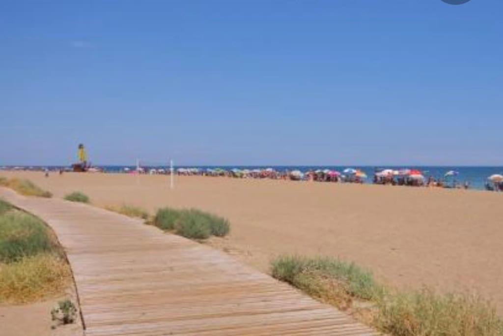 Apartamento En Primera Linea De Playa * Dénia